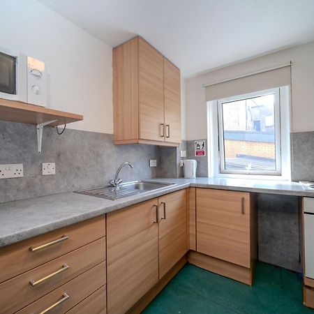 Joivy Budget 4,5 And 6 Bed Private Flats, In Historic Old Town (Adults Only) EDI Exterior photo
