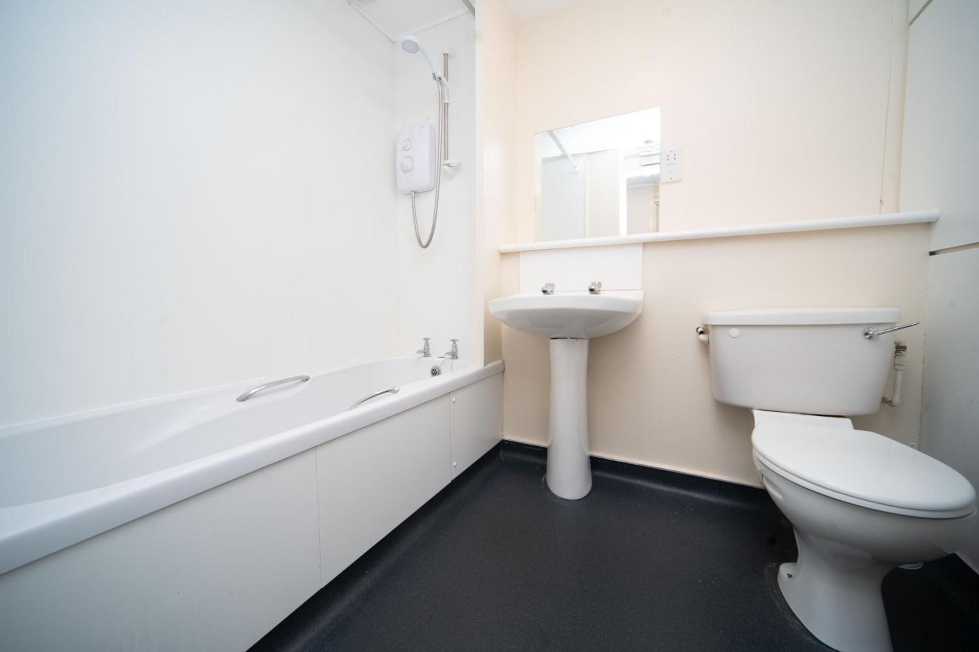 Joivy Budget 4,5 And 6 Bed Private Flats, In Historic Old Town (Adults Only) EDI Exterior photo