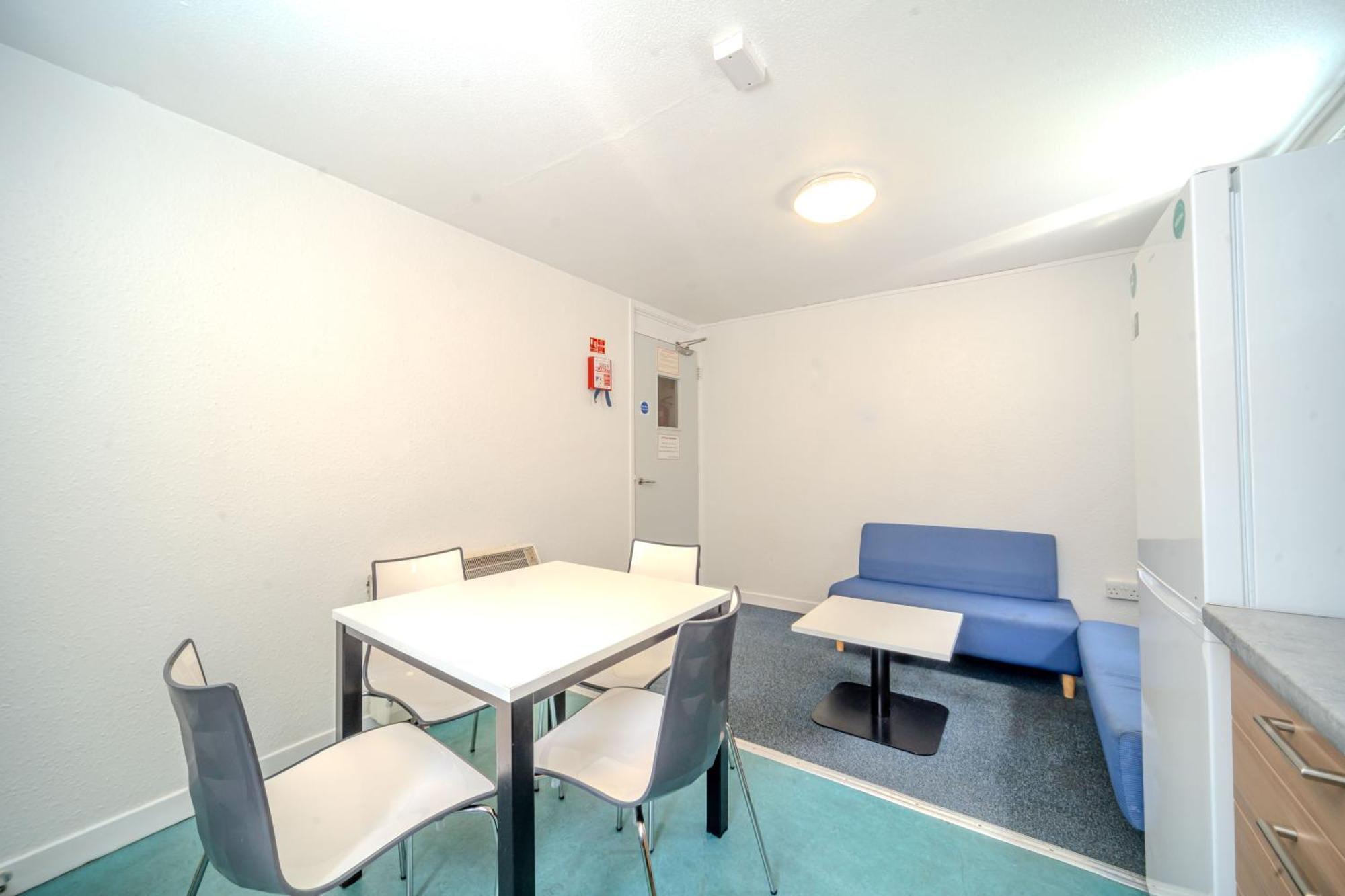 Joivy Budget 4,5 And 6 Bed Private Flats, In Historic Old Town (Adults Only) EDI Exterior photo