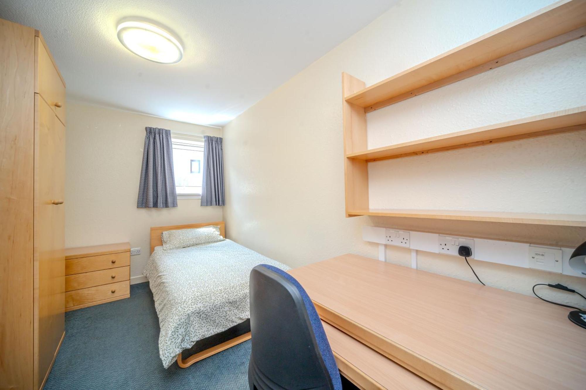 Joivy Budget 4,5 And 6 Bed Private Flats, In Historic Old Town (Adults Only) EDI Exterior photo
